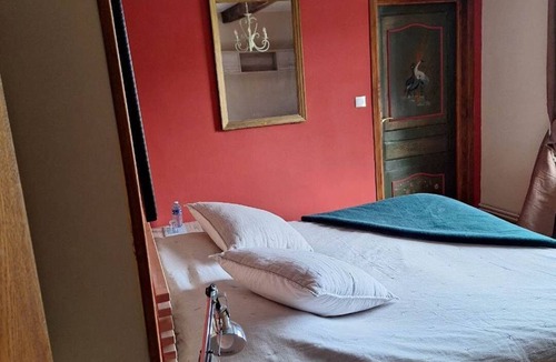 Echinghen Other | La Chambre Rouge