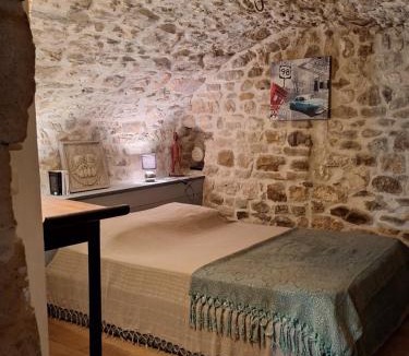Aigueze Bed & Breakfast | La chambre secrète