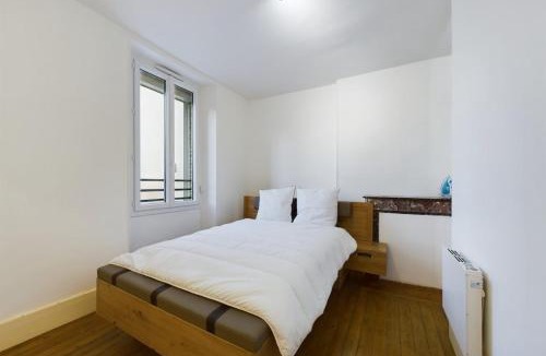 Romilly-sur-Seine House | La Champenoise - Private Garden with Covered Patio