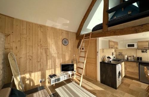 Bois-Jerome-Saint-Ouen House | La chapelle de Monet - logis Eglantine