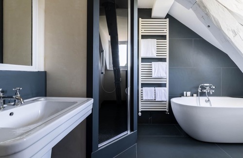 Nieul Hotel | La Chapelle Saint - Martin Relais & Chateaux