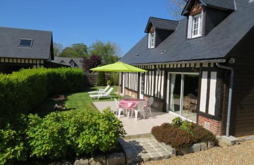 Canouville House | La charetterie