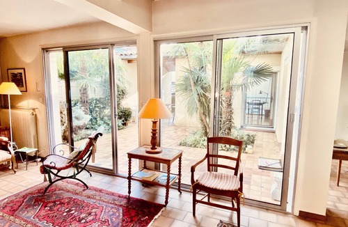 Condom House | La Charmante Condomoise