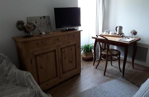 Jalogny Bed & Breakfast | "La Charme"