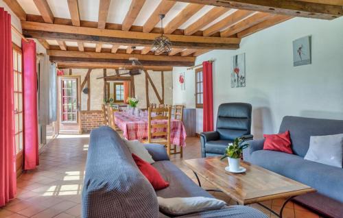 Saint-Etienne-l'Allier House | La Charmille