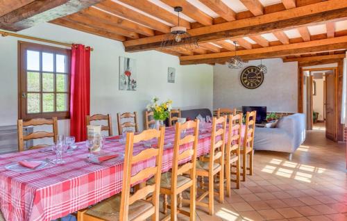 Saint-Etienne-l'Allier House | La Charmille