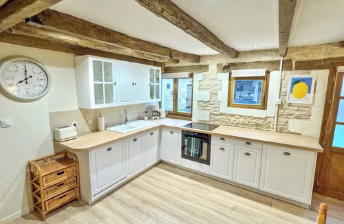 Chaunay House | La Charronnière: Les Écuries