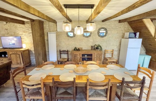 Chaunay House | La Charronnière: Les Écuries