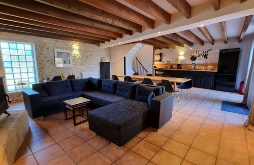 Saint-Just-Luzac House | La Charrue 4 bedroom cottage