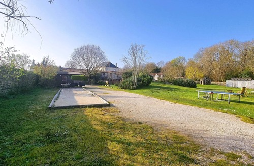 Saint-Just-Luzac House | La Charrue 4 bedroom cottage