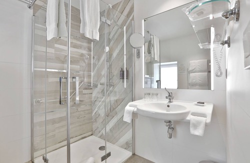 Saint-Nexans Hotel | La Chartreuse du Bignac