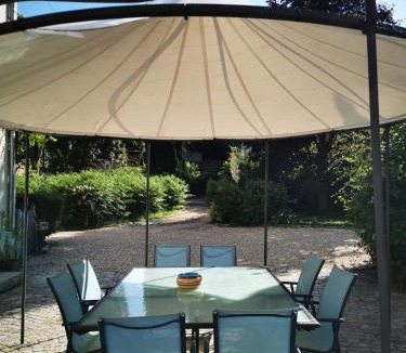 Plailly House | LA CHASSE ROYALE