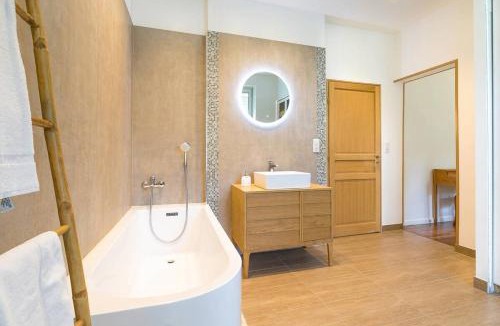 Maladiere House | La Chateaubriand