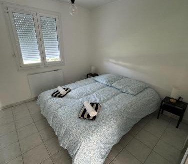 Magny-Cours Apartment | La Chaume Centre village Magny-Cours 2 chambres 5 personnes ou 3 chambres 8 personnes