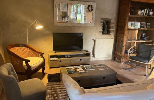 Saint-Jouan-des-Guerets Apartment | La Chaumière de la Chaize