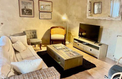 Saint-Jouan-des-Guerets Apartment | La Chaumière de la Chaize