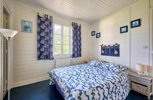 Tracy-sur-Mer House | La Chaumière bleue - Maison plage à 7min à pied