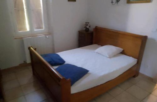 Allegre Les Fumades Apartment | La Chaumière