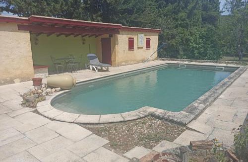 Allegre Les Fumades Apartment | La Chaumière