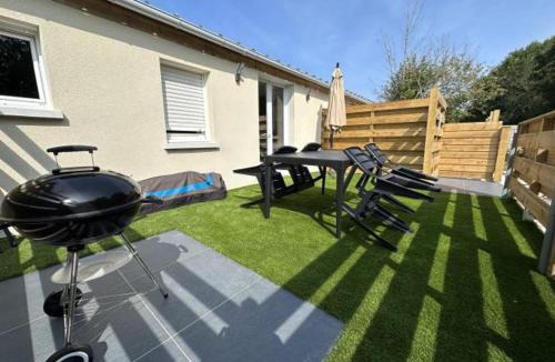 Longues-sur-Mer House | La chaumière