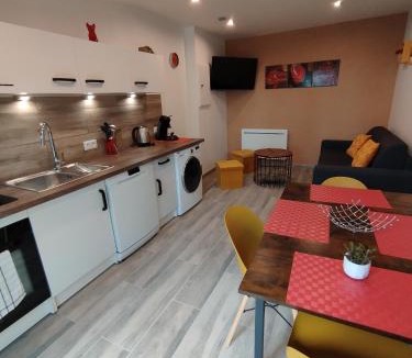 Longues-sur-Mer House | La chaumière