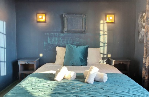 Villeneuve-sur-Allier House | La Chaumiere De L'Eau Sauvage