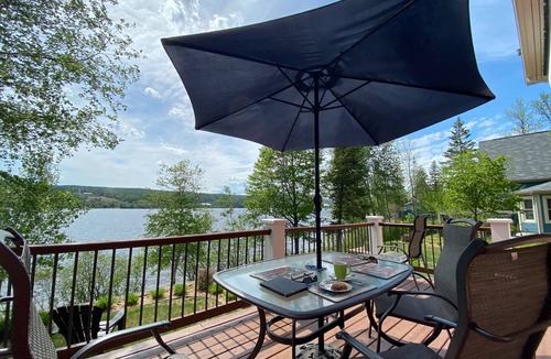 Pohenegamook Ski Chalet | La Chaumiere - Lakefront & Private Beach