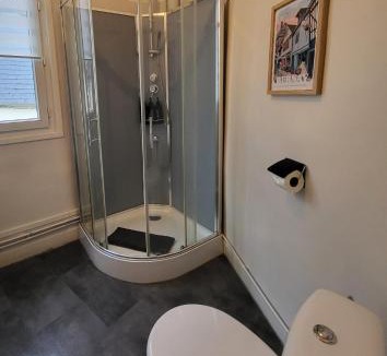 Bernay Apartment | La Chaussee