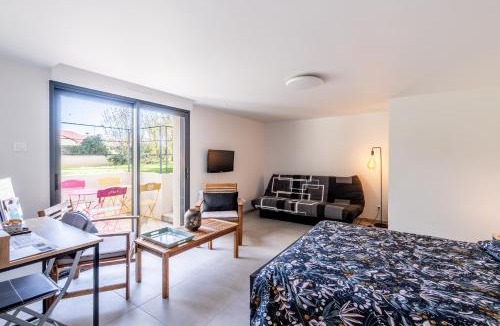 Saint-Christophe-du-Bois Apartment | La Chevallerie