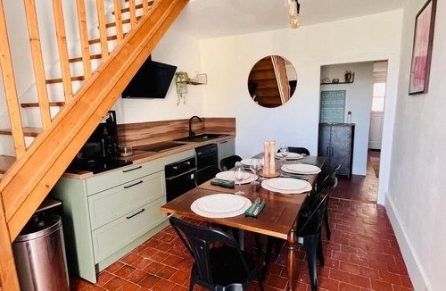 Saisy House | La Chouette Curieuse