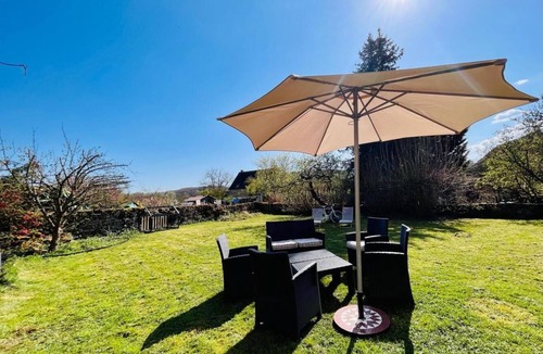 Saisy House | La Chouette Curieuse