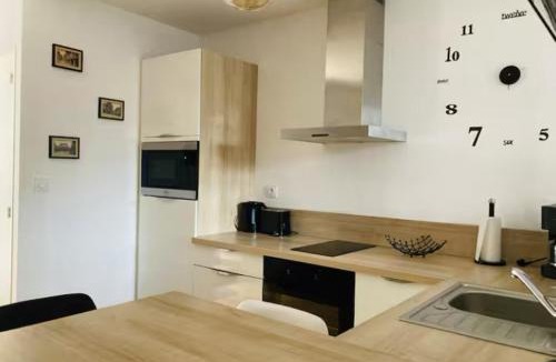 Centre ville - Urbanistes Apartment | La chouette détente, appartement jacuzzi fougères