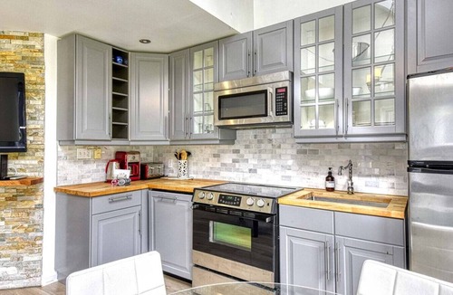 Mont-Tremblant Pedestrian Village Apartment | La Chouette: Ski out Condo on the Voyageur Trail!