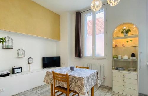 Arthez-de-Bearn House | La Chtite Maison Béarnaise