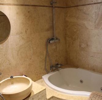 Laniscat House | La Cidrerie du Manoir