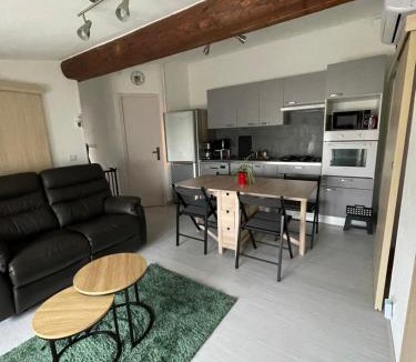 Mornas Apartment | La cigale des cantarelles