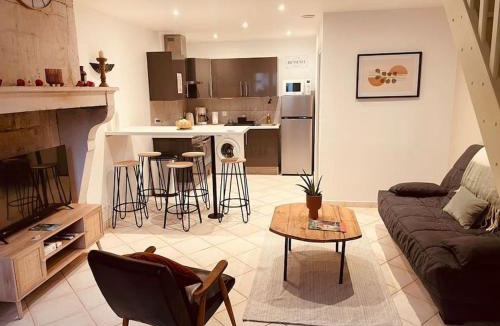 Chateauvillain House | La Cigogne