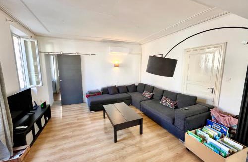 Bram House | La circulade - Maison de caractère avec jardin