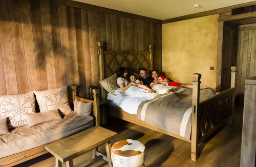 Plailly Hotel | La Cite suspendue