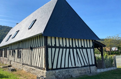 Upper Normandy House | La Clé d'Argent - Private Jacuzzi | Garden | Billiards - by Seine & Spa