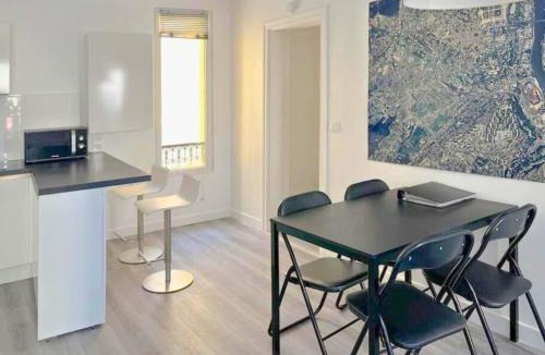 Saint-Germain-en-Laye Apartment | La Clé de Pierre