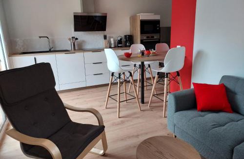 Saint-Quentin-sur-le-Homme Apartment | La Clé du Chesnot