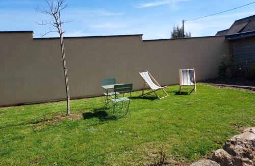 Saint-Quentin-sur-le-Homme Apartment | La Clé du Chesnot
