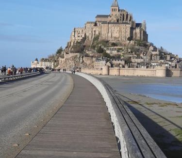Saint-Quentin-sur-le-Homme Apartment | La Clé du Chesnot