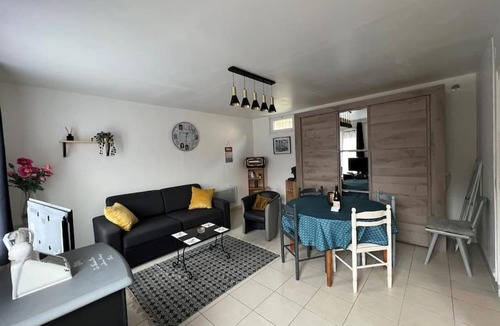 Incheville Apartment | La Clé Vintage