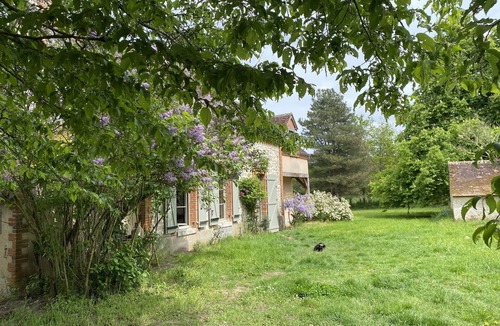 Chailly-en-Gatinais Cottage | La Clémendière : un Paradis Caché