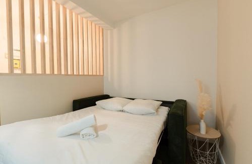 Faubourg Saint-Jacques Apartment | La Claustra, Studio cosy en hyper centre