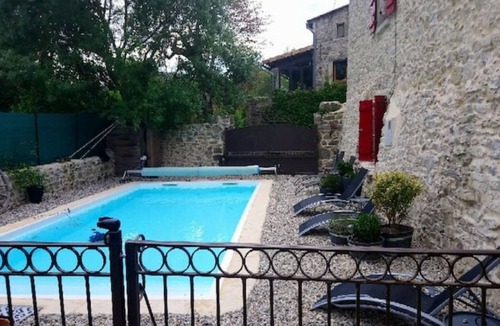 Saint-Andre-de-Cruzieres Apartment | LA CLEDE charming gîte
