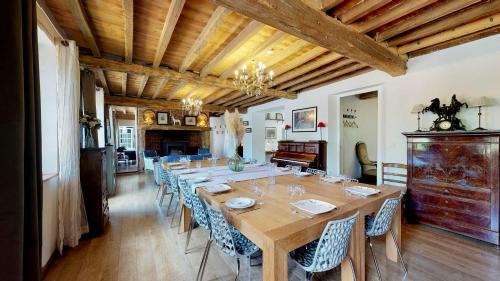 Talmas House | La Clef Decamp Écuries Val de Mai 35 pers 5 Gîtes 15 min Amiens
