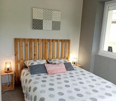 Saint-Come-d'Olt Apartment | La Clematite d'Olt